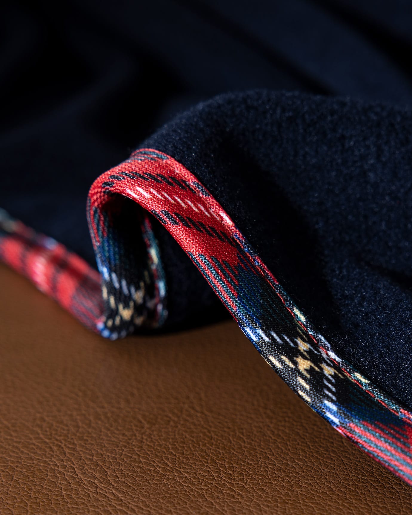 Polyester Throw Blanket - Modern Comfort & Style