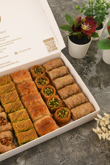 Asi | Gourmet Assorted Baklava with Pistachio and Walnut