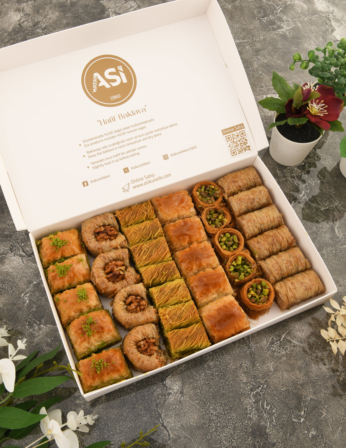 Asi | Gourmet Assorted Baklava with Pistachio and Walnut