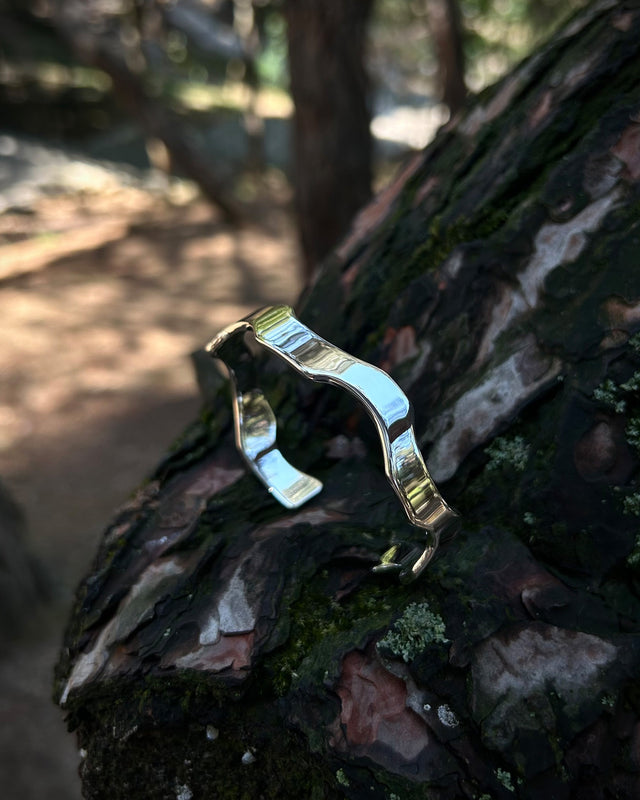 925 Sterling Silver Bracelet - Elegant Wavy Adjustable Design