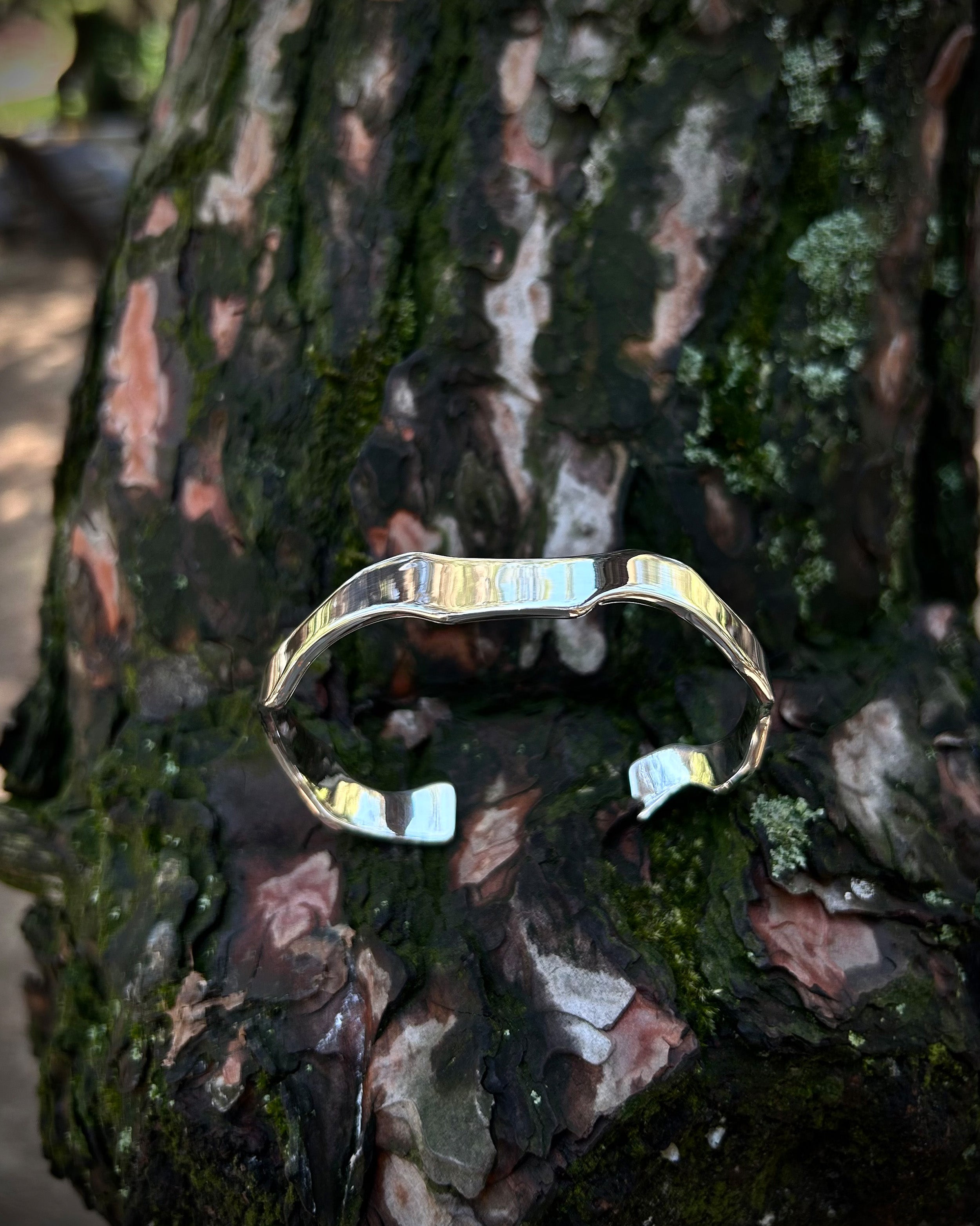 925 Sterling Silver Bracelet - Elegant Wavy Adjustable Design