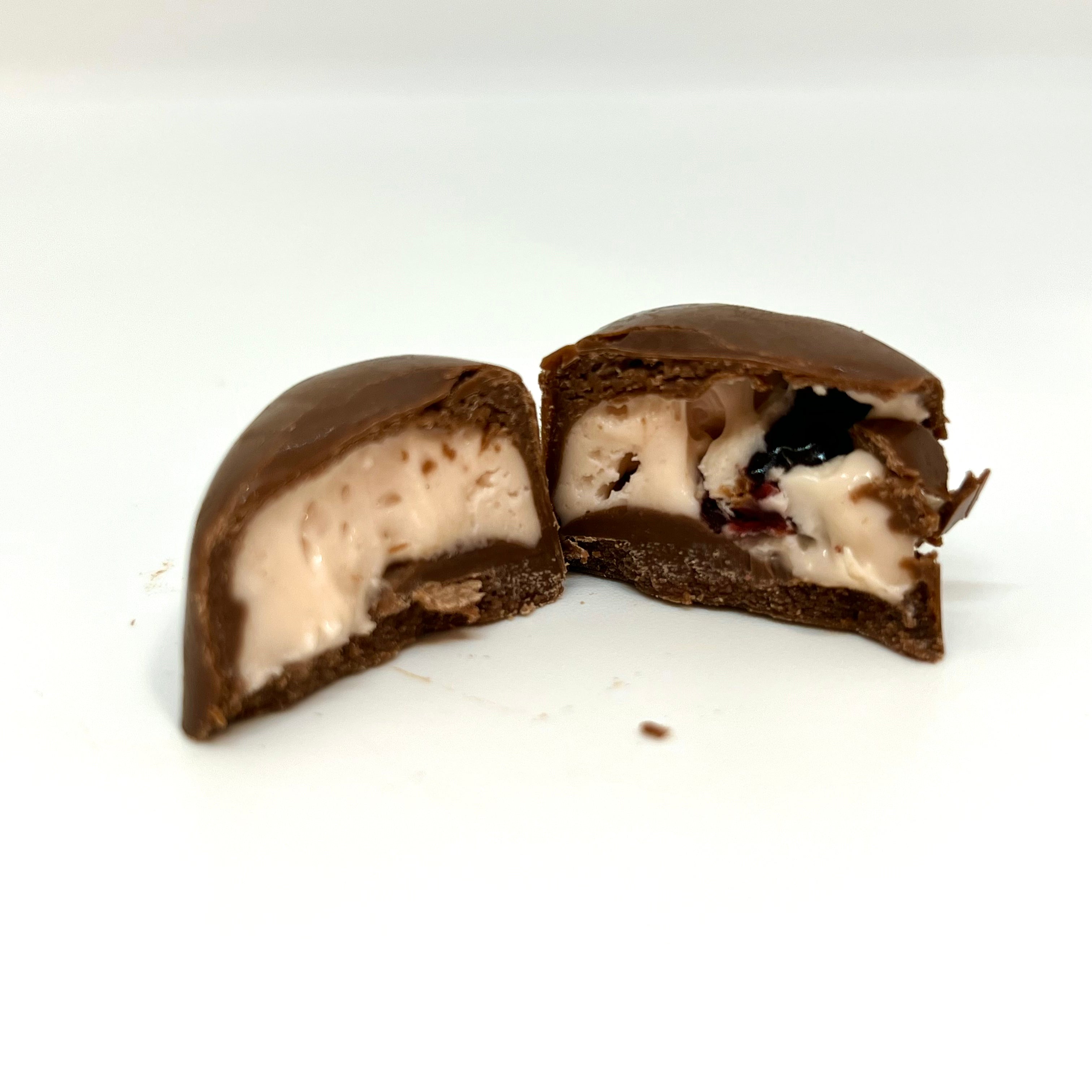 Premium Cranberry Cream-Filled Milk Chocolate Bars