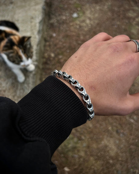 Sterling Silver Oval Link Bracelet - Engraved Handcrafted Design