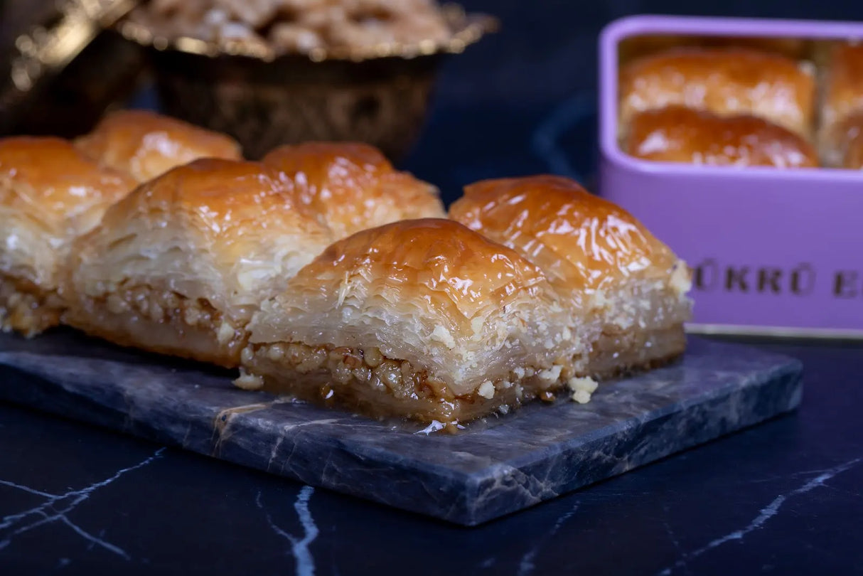 Sukru Efendi 1935 | Turkish Baklava with Walnut in Gift Metal Box