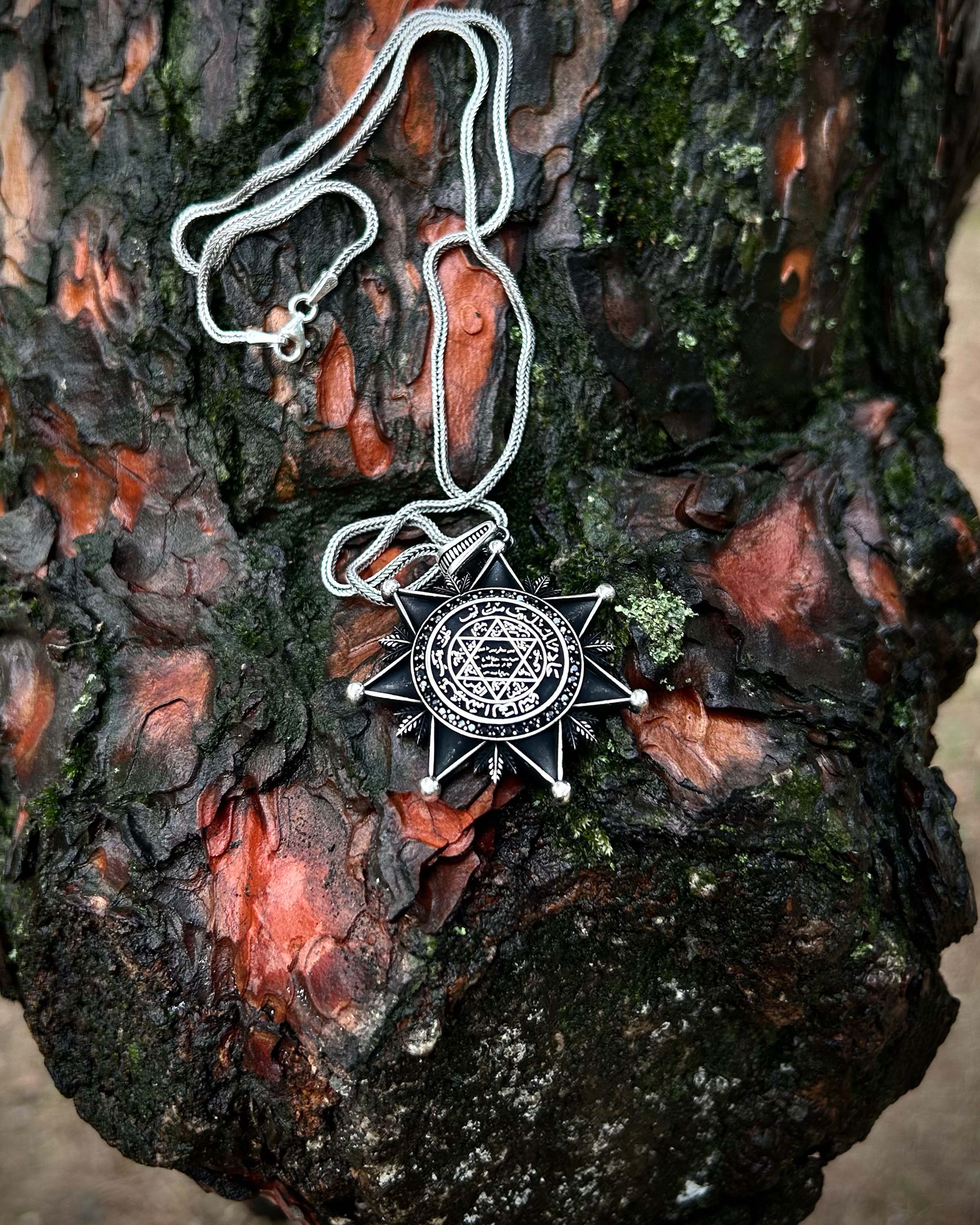 Náhrdelník z pravého stříbra s hvězdou Šalamounova pečeti – mystický talisman