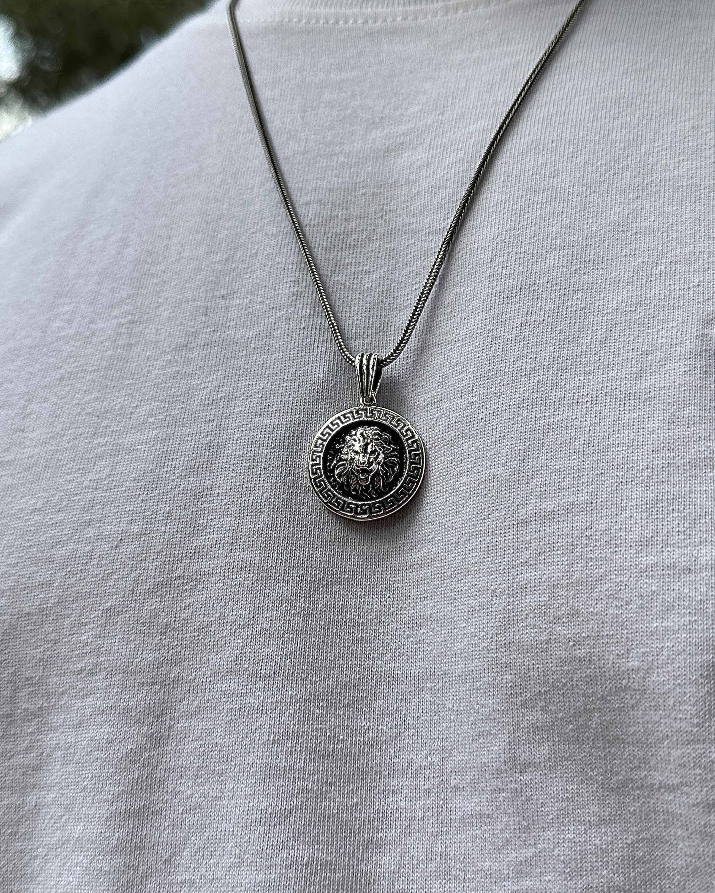 925 스털링 실버 라이언 메달리온 목걸이 - 용기와 리더십