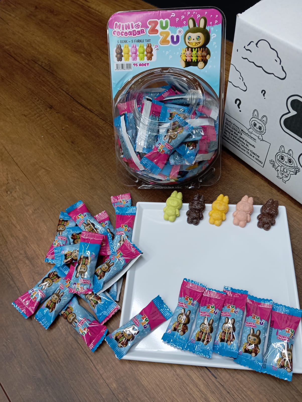 Mini ChocoBar Mystery Popping Candy Chocolate - 11g x 75 Round Box Display