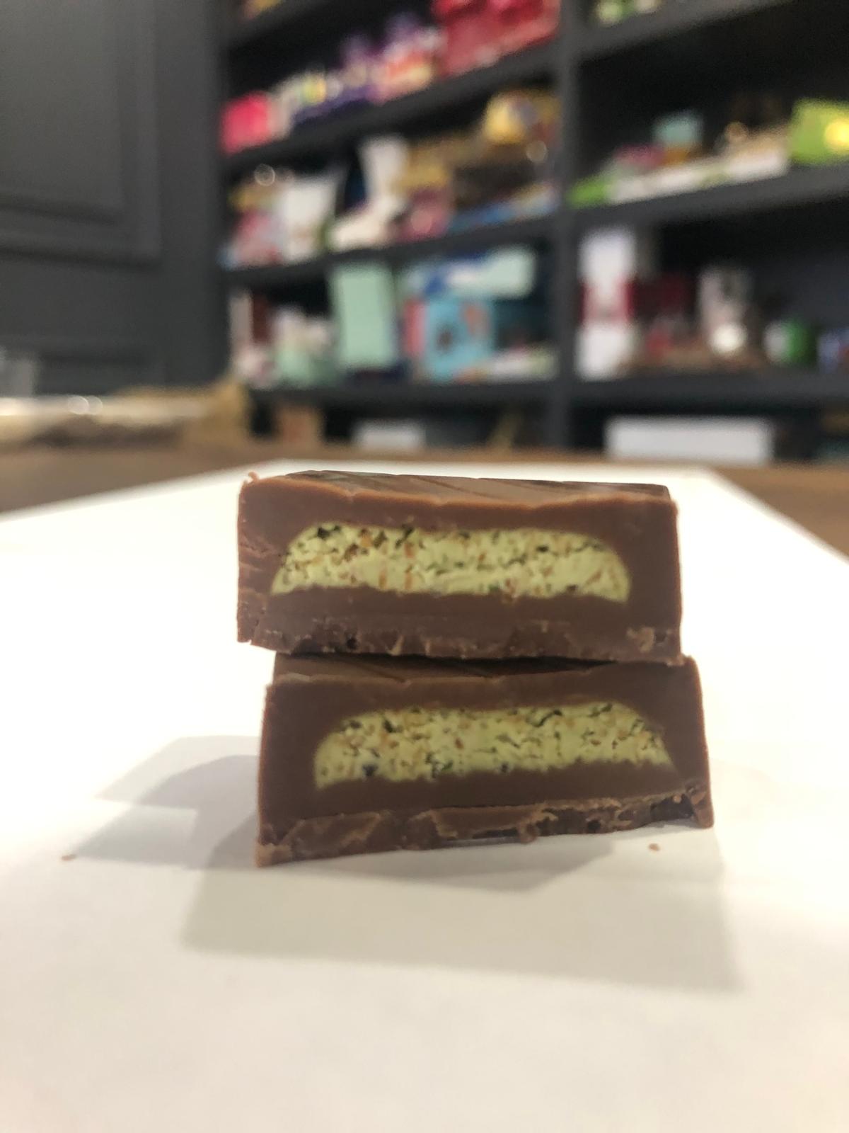 Premium Knafeh Pistachio Milk Chocolate Squares - 14g x 75 Count Round Box