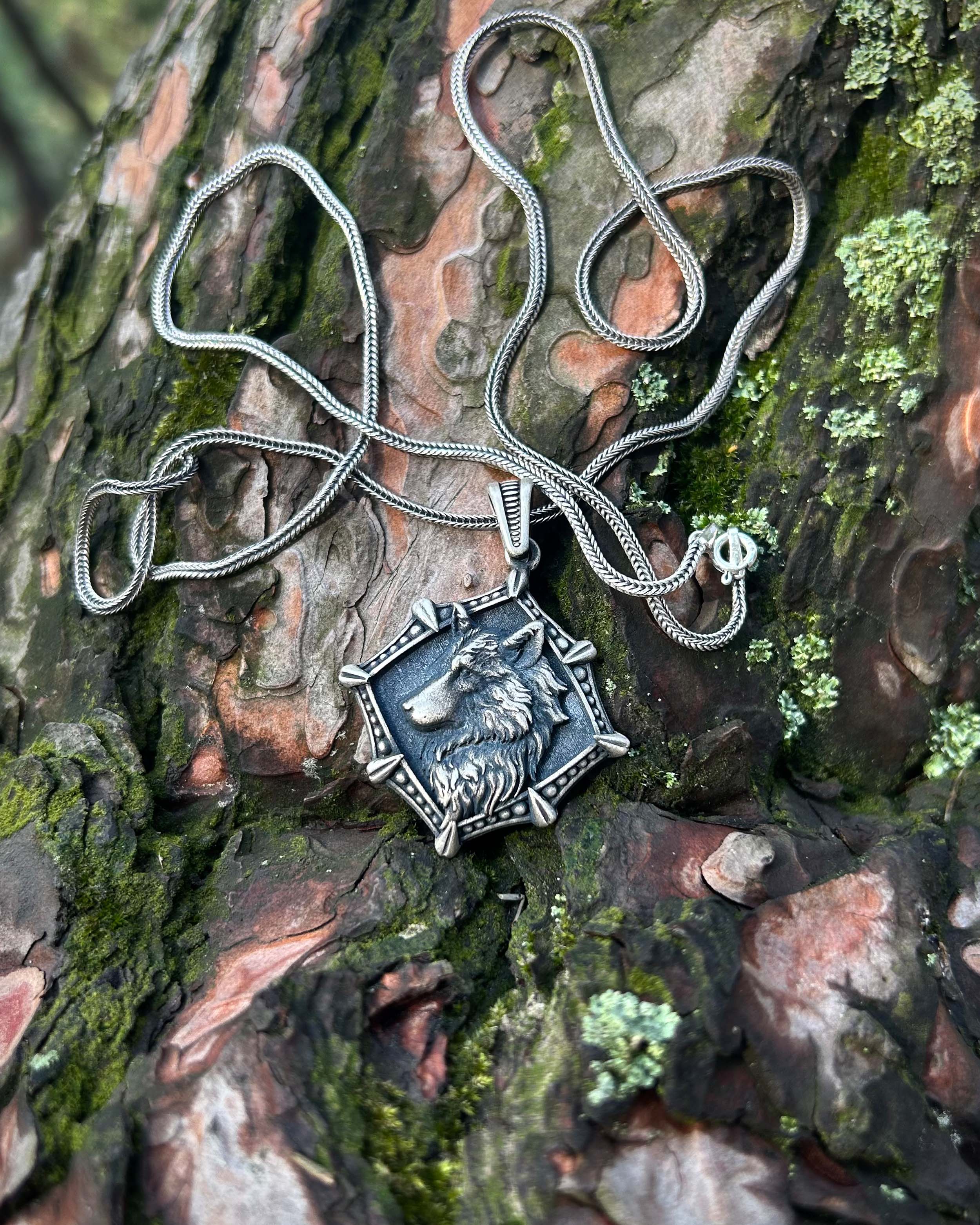 925纯银狼头徽章项链 - 大胆力量象征