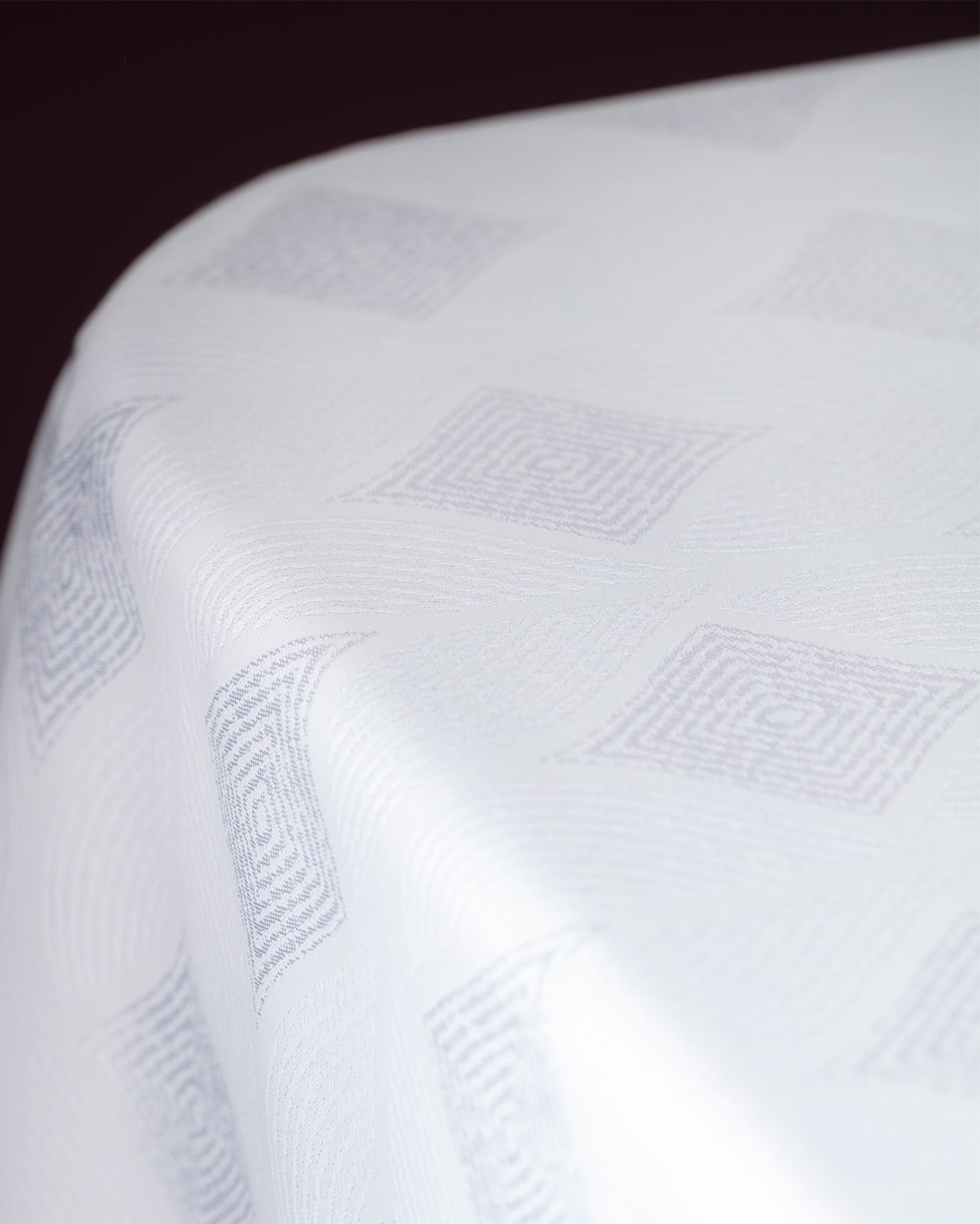 Polyester Tablecloth - Modern Mayenne Design for Elegant Dining