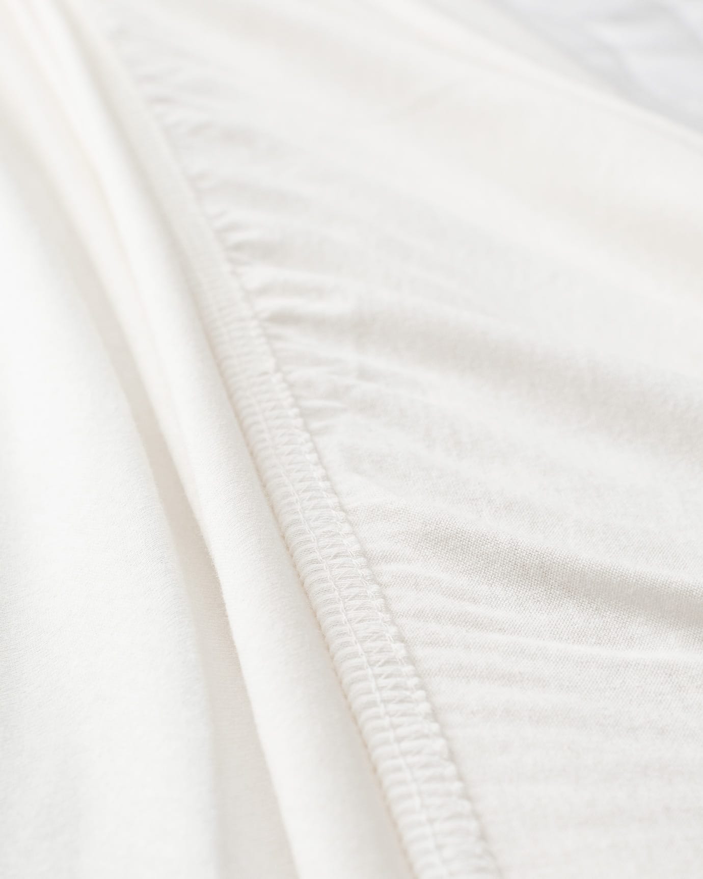 100% Cotton Jersey Fitted Sheet - Ultimate Softness & Comfort