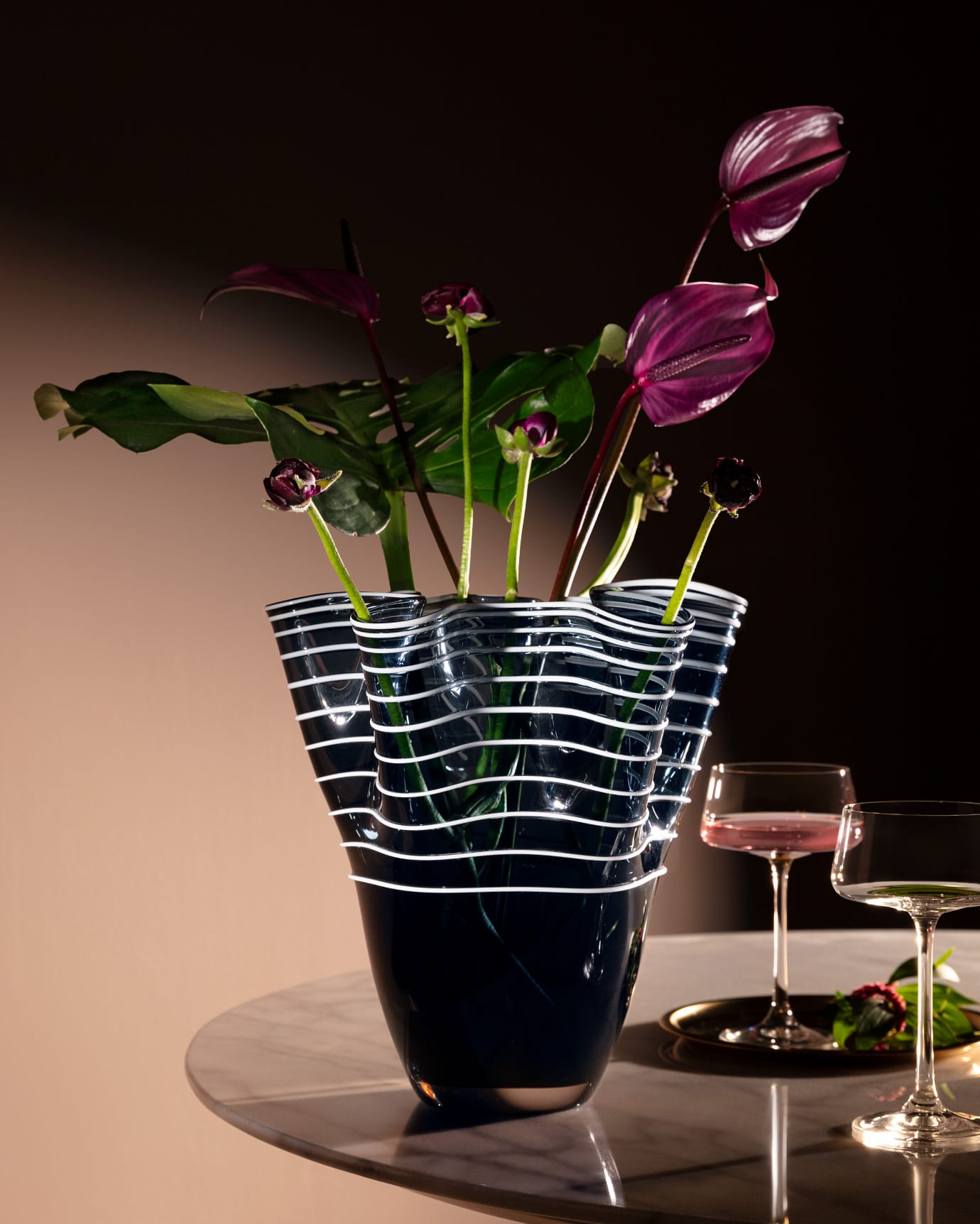 Elegant Handcrafted Glass Vase - Honfleur Artistic Design