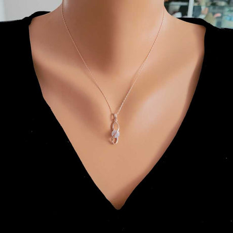 925 Sterling Silver Frosted Moonstone Infinity Pendant Necklace