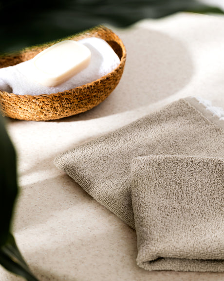 100% Cotton Hand Towel Set - Crocheted Detail & Plush Absorbency