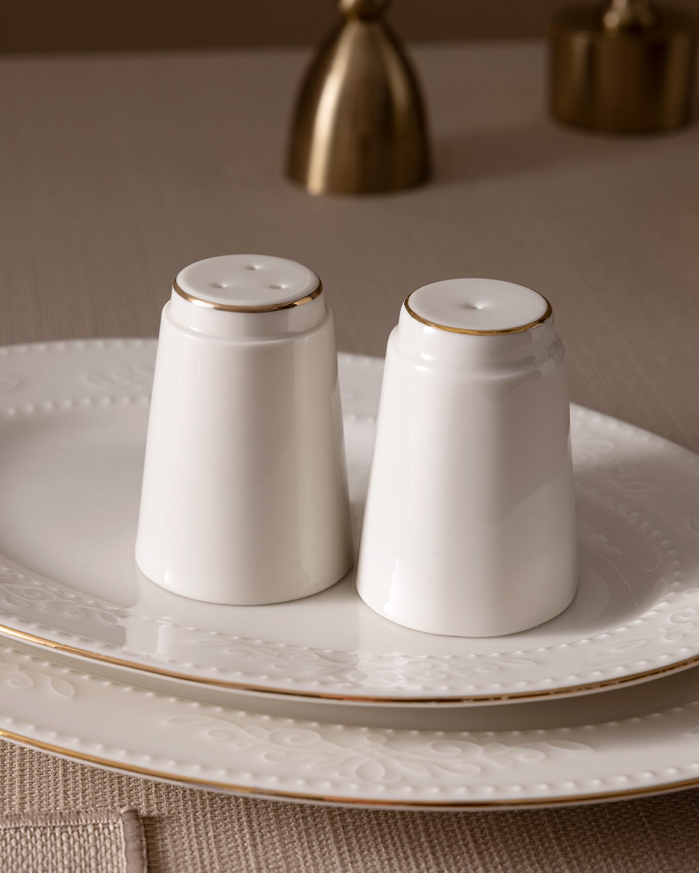 New Bone China 6-Person Dinnerware Set - Elegant White & Gold