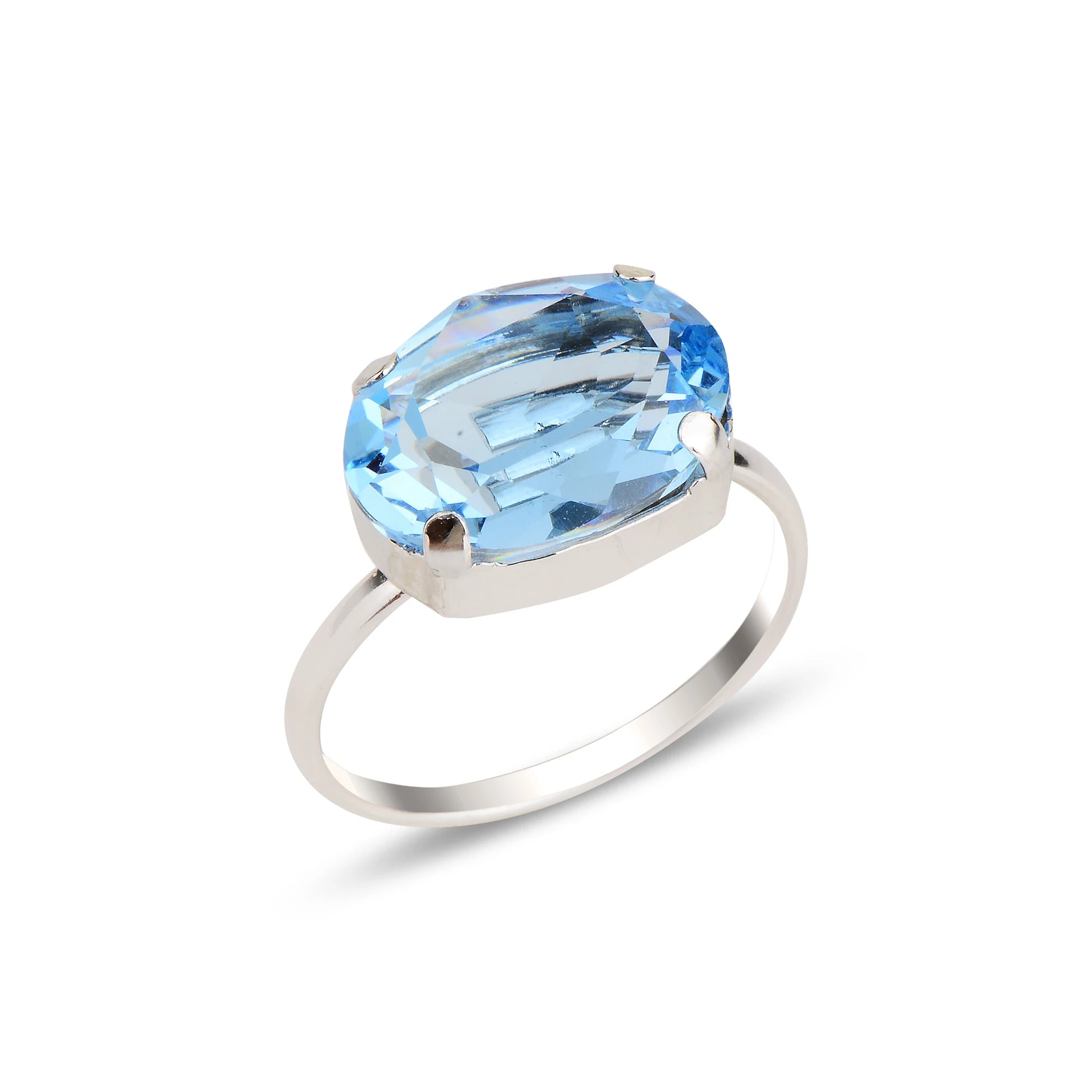 Exquisite Fides Cocktail Ring - Dazzling & Elegant Statement Piece