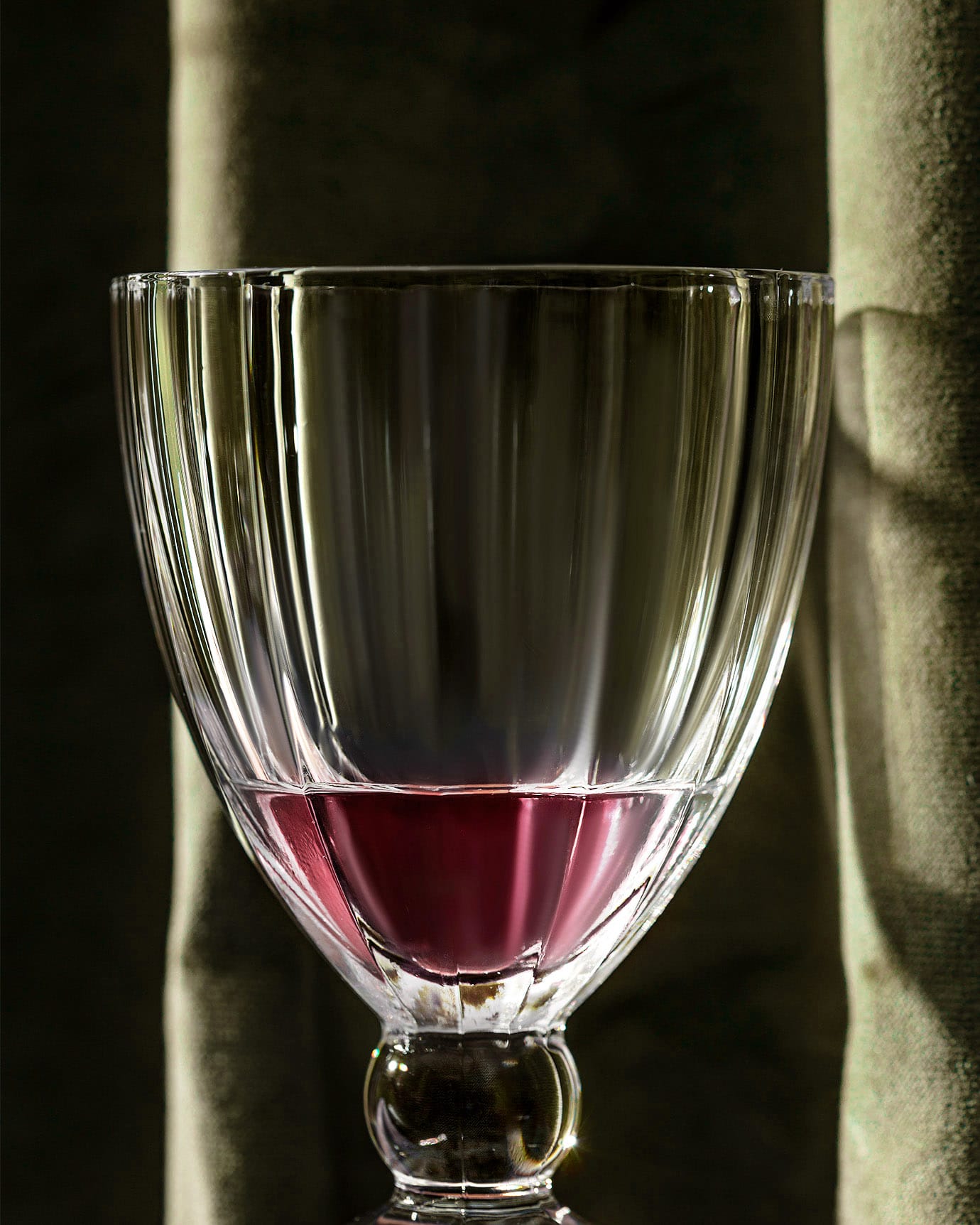 Clear Glass Tall Goblet Set of 4 - Elegant Modern Drinkware