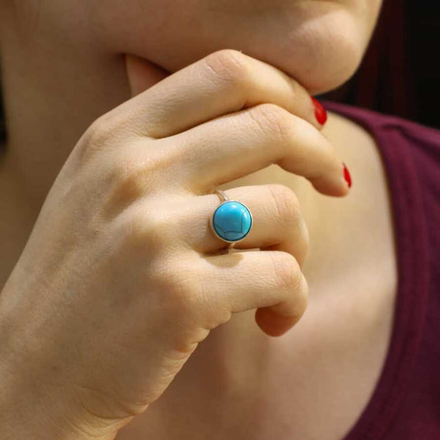 925 Sterling Silver Round Turquoise Ring - Timeless Elegance