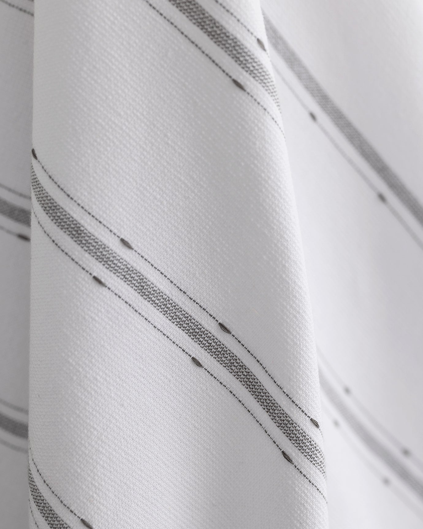 Cotton Blend Bath Towel - Two-Tone Design