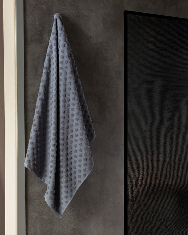 100% Cotton Bath Towel - Ultra Soft & Absorbent