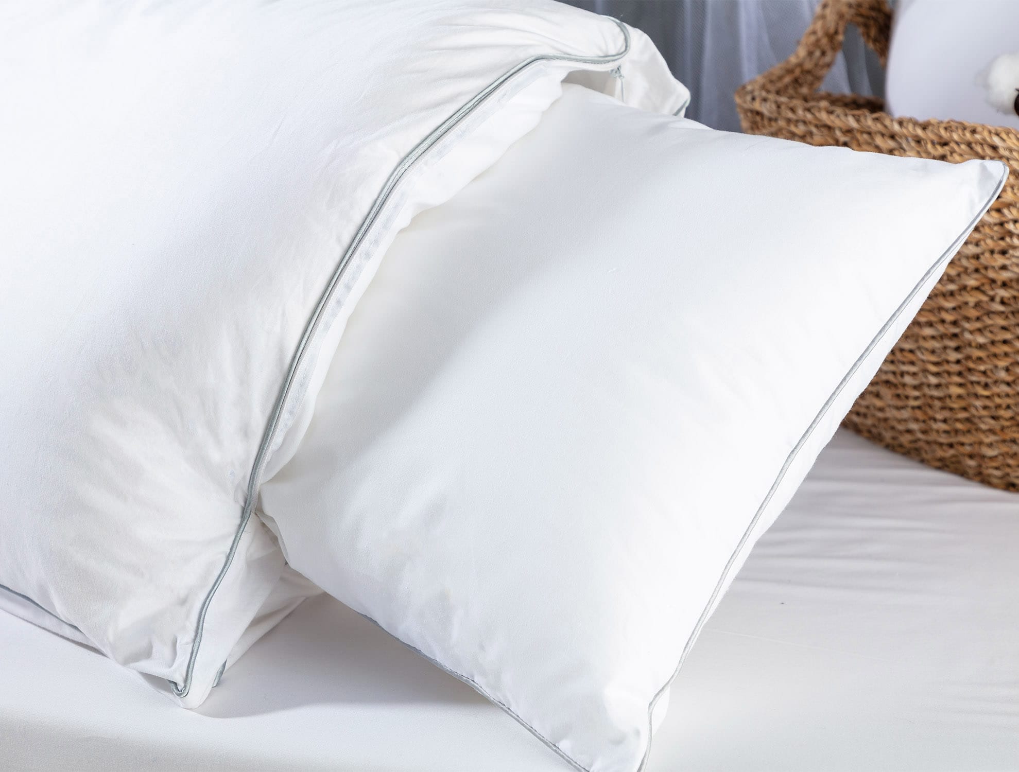 Plush Comfort Bed Pillow - Soft & Supportive Sleep