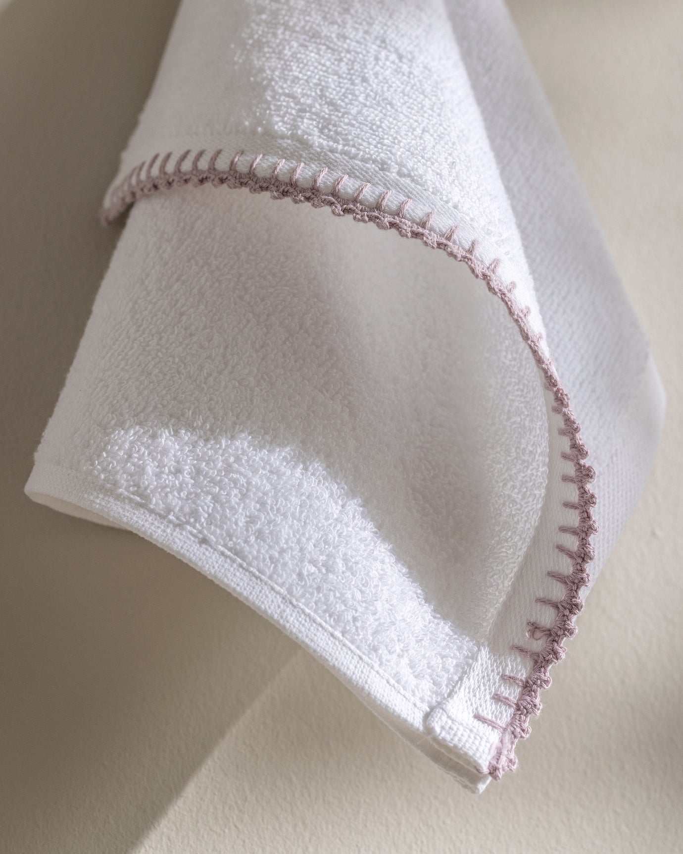 Ensemble de serviettes à main en coton 100 % premium - Bordure artisanale au crochet