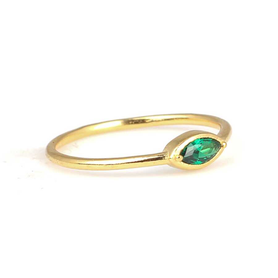 925 Sterling Silver Emerald Color Zircon Ring - Elegant Shuttle Design