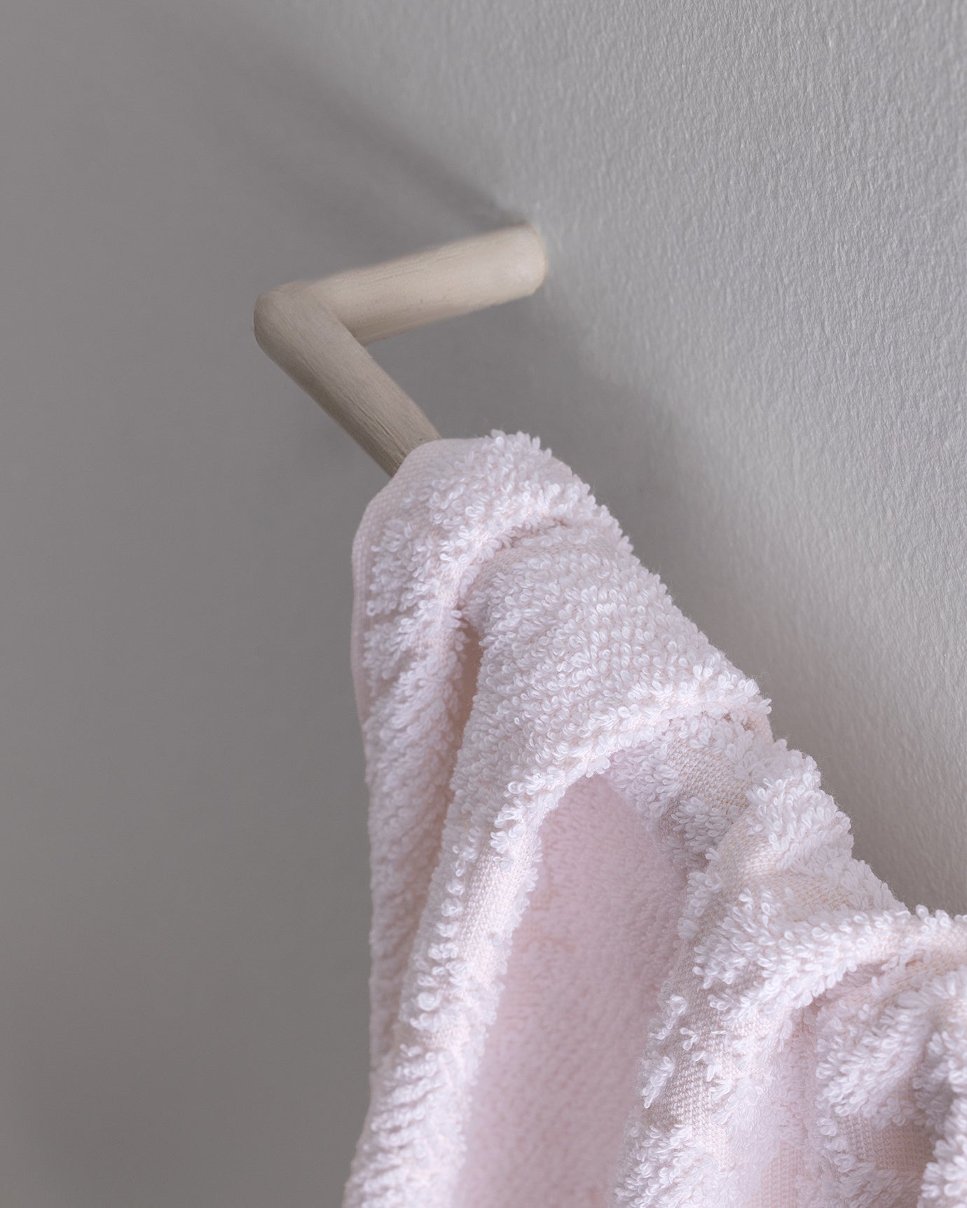 Powder Pink Cotton Bath Towel - Ultra Soft & Absorbent