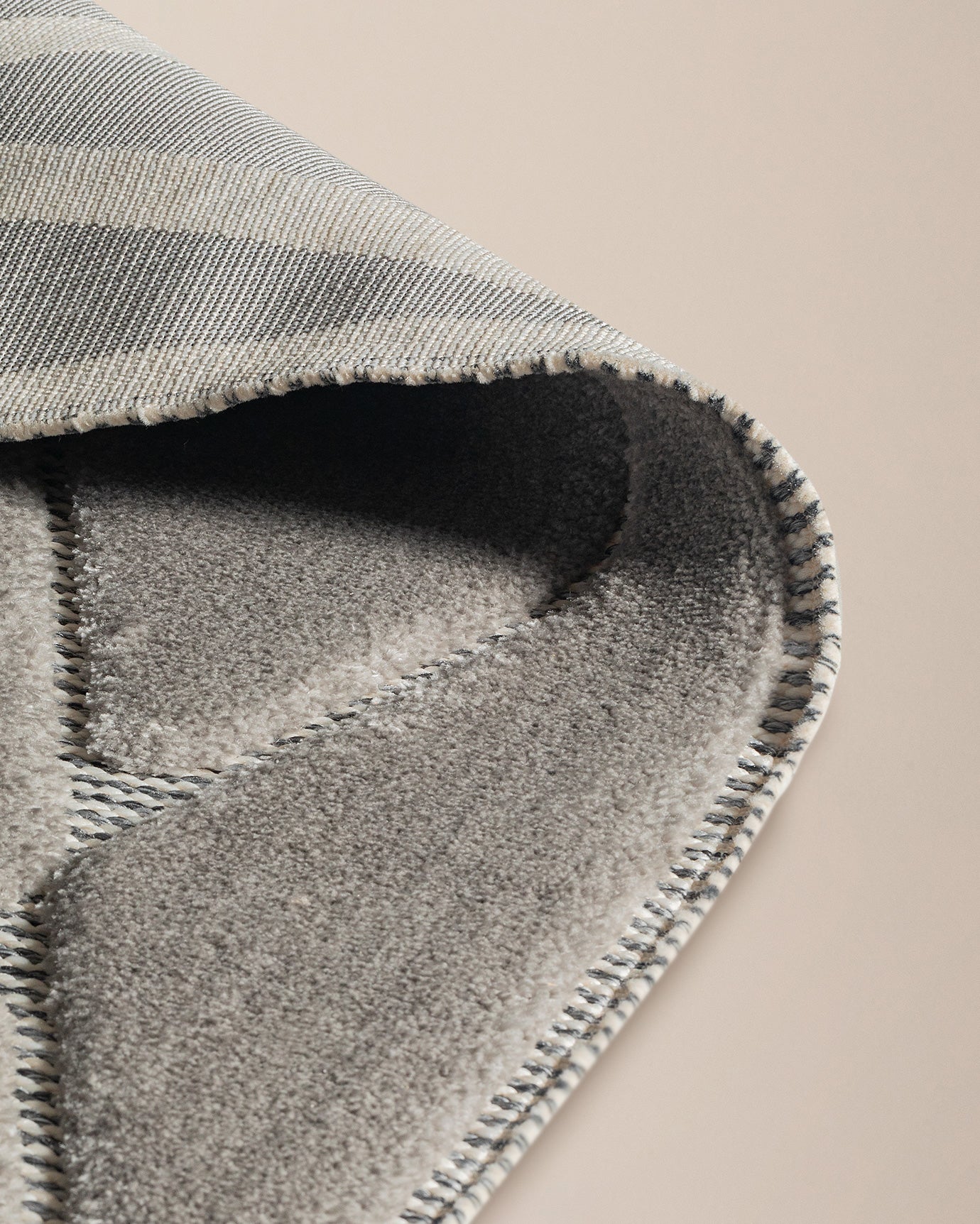 Polyester-Polypropylene Area Rug - Modern Grey, Soft & Durable
