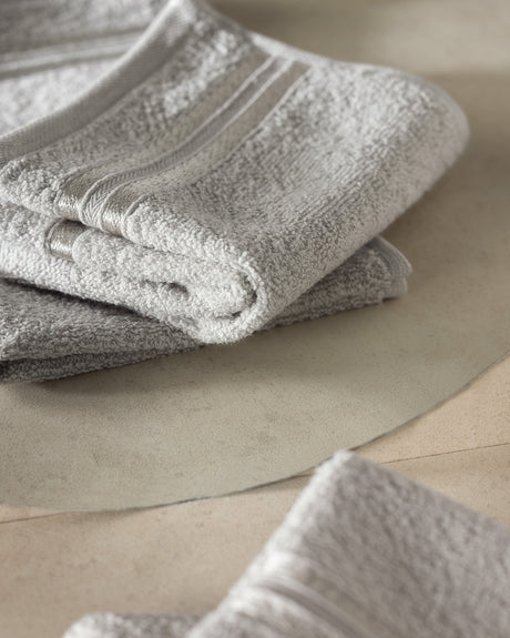 100% Cotton Plush Hand Towel Set - Maynor Border Design