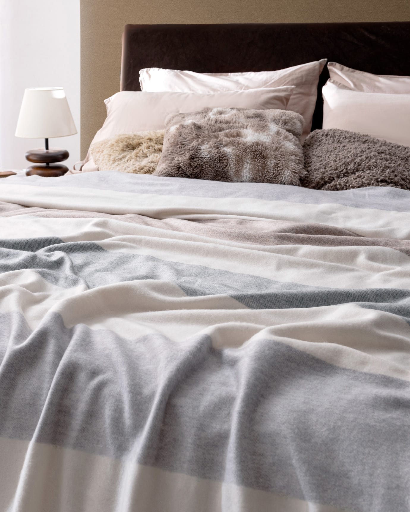 Polyamide Acrylic Blend Double Blanket - Soft Pastel Tones