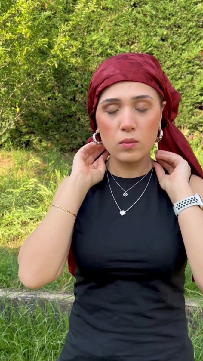 Adjustable Black Shimmer Bonnet Scarf - Non - slip & Comfortable - TryAladdin