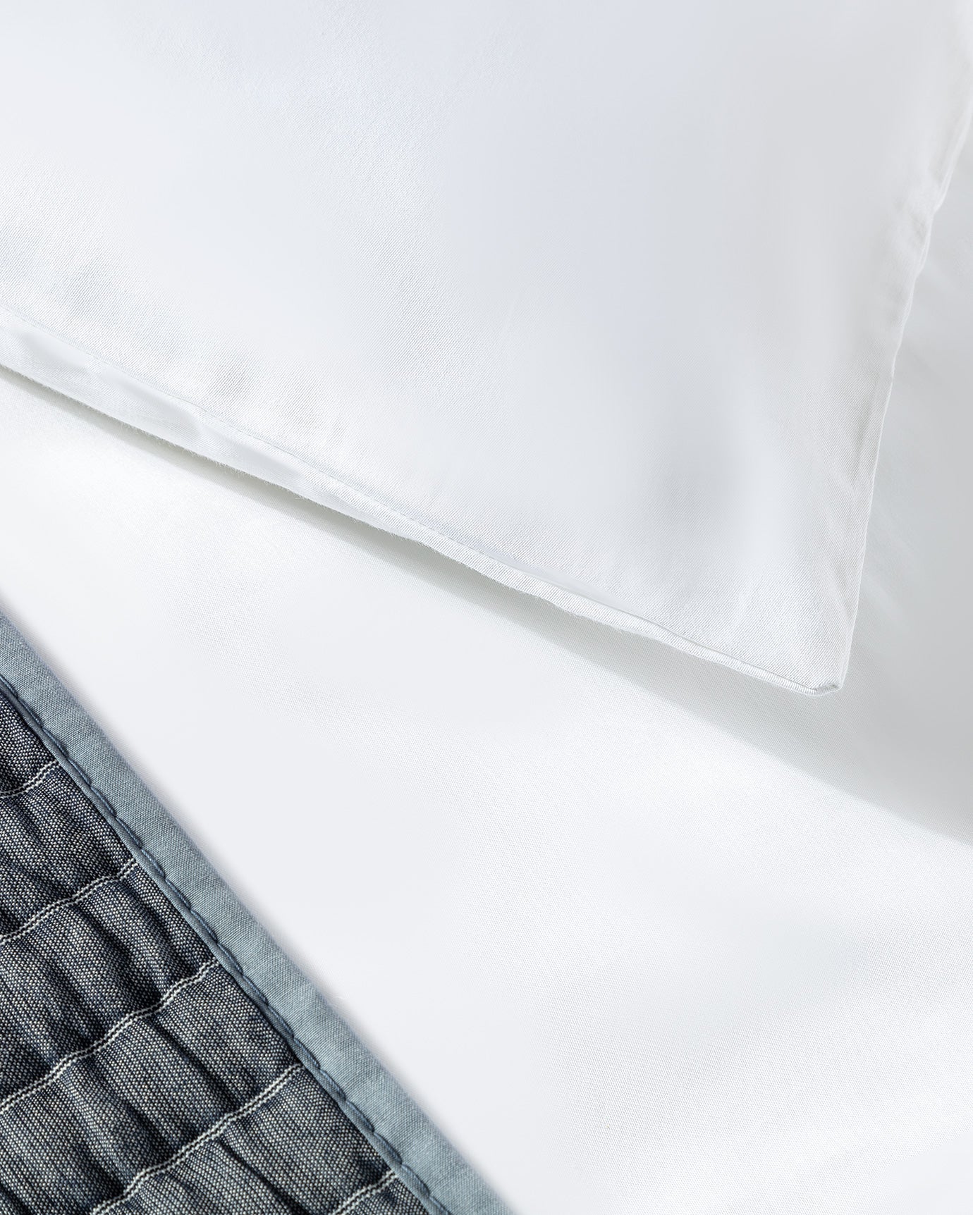 King Size Sateen Duvet Cover Set - Navy Blue & White Border
