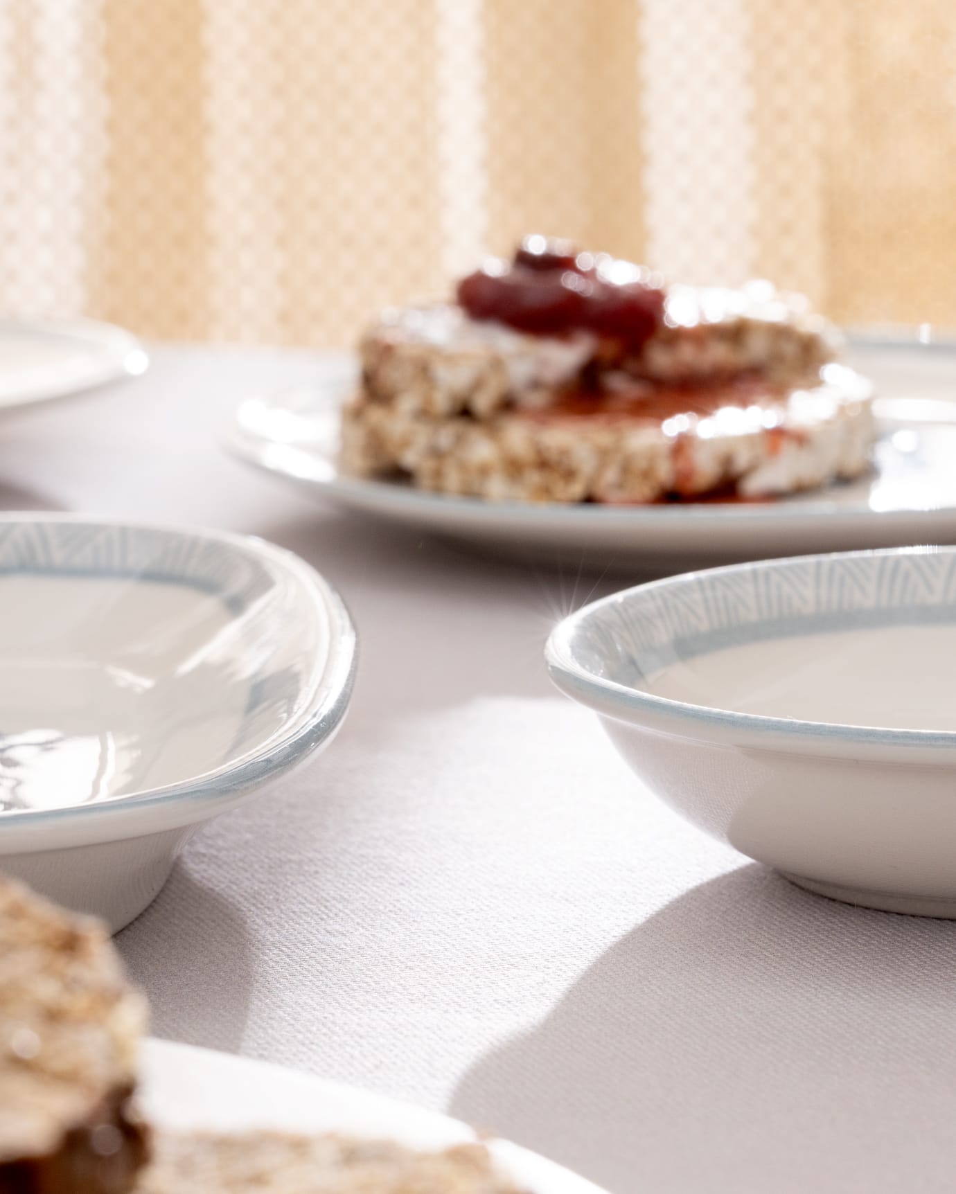 New Bone China Breakfast Set - Elegant Two-Tone Style