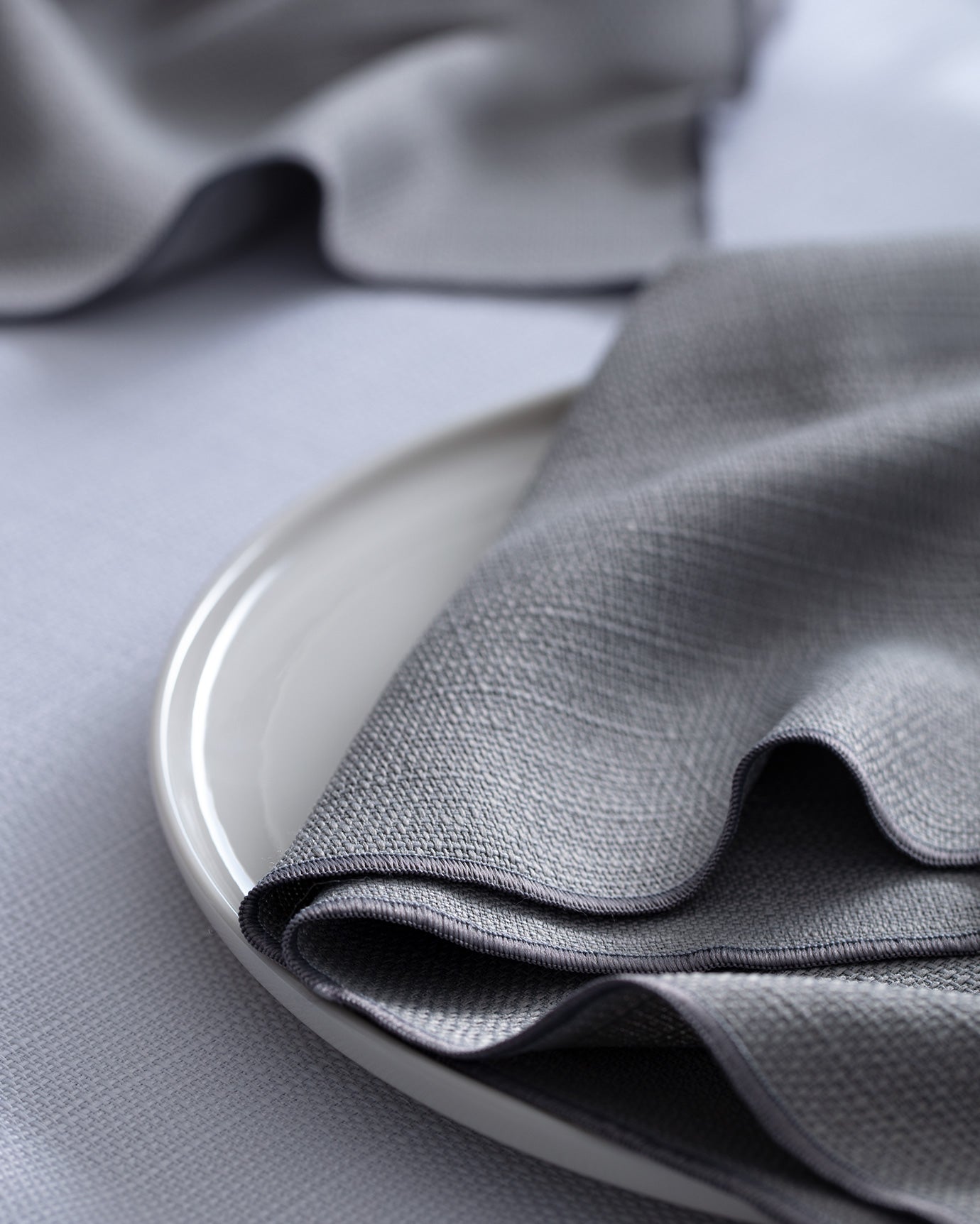 Polyester Dinner Napkin Set 2-Piece - Modern Table Styling