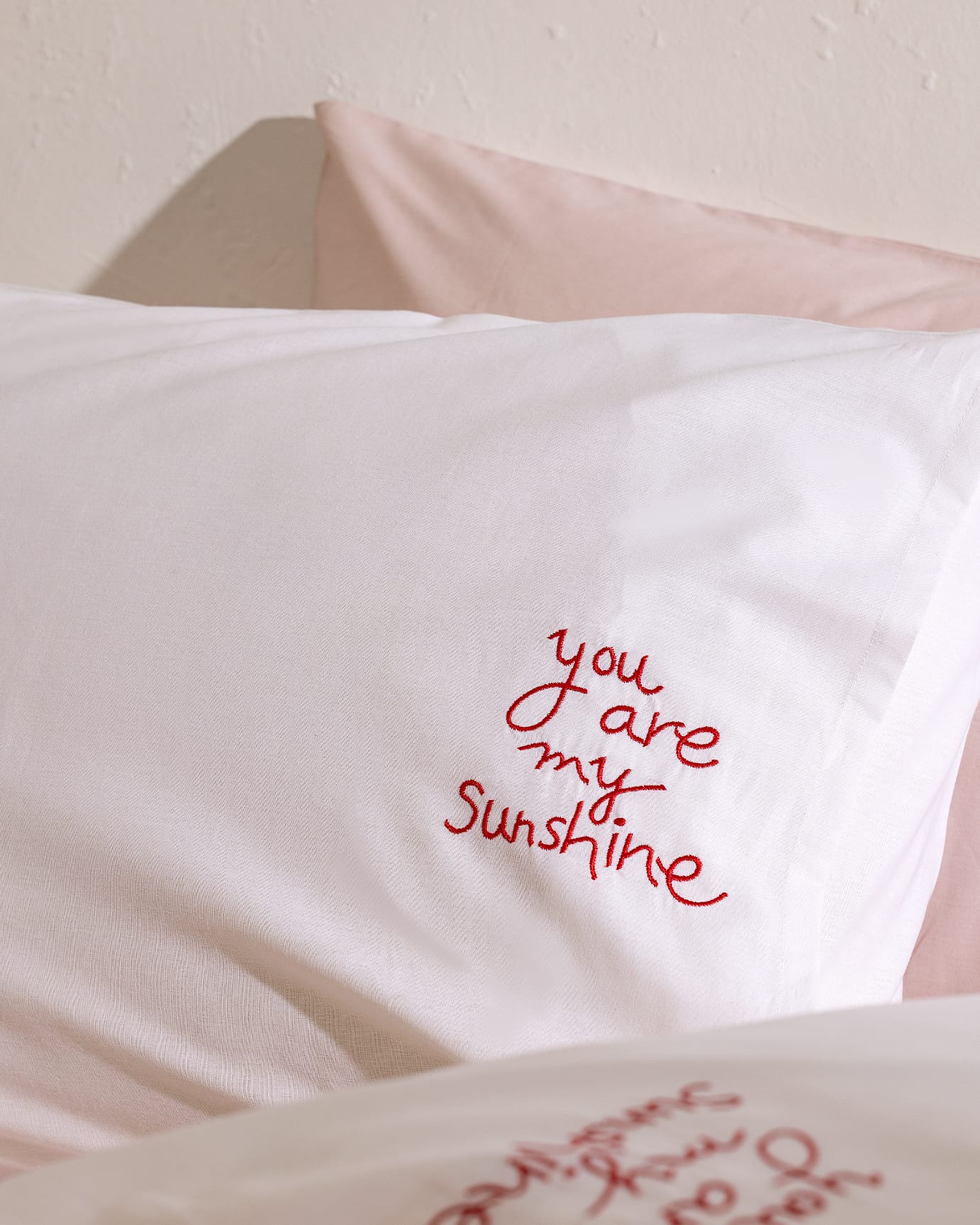 Amour Embroidered 100% Cotton Pillowcase Set of 2 - White & Red