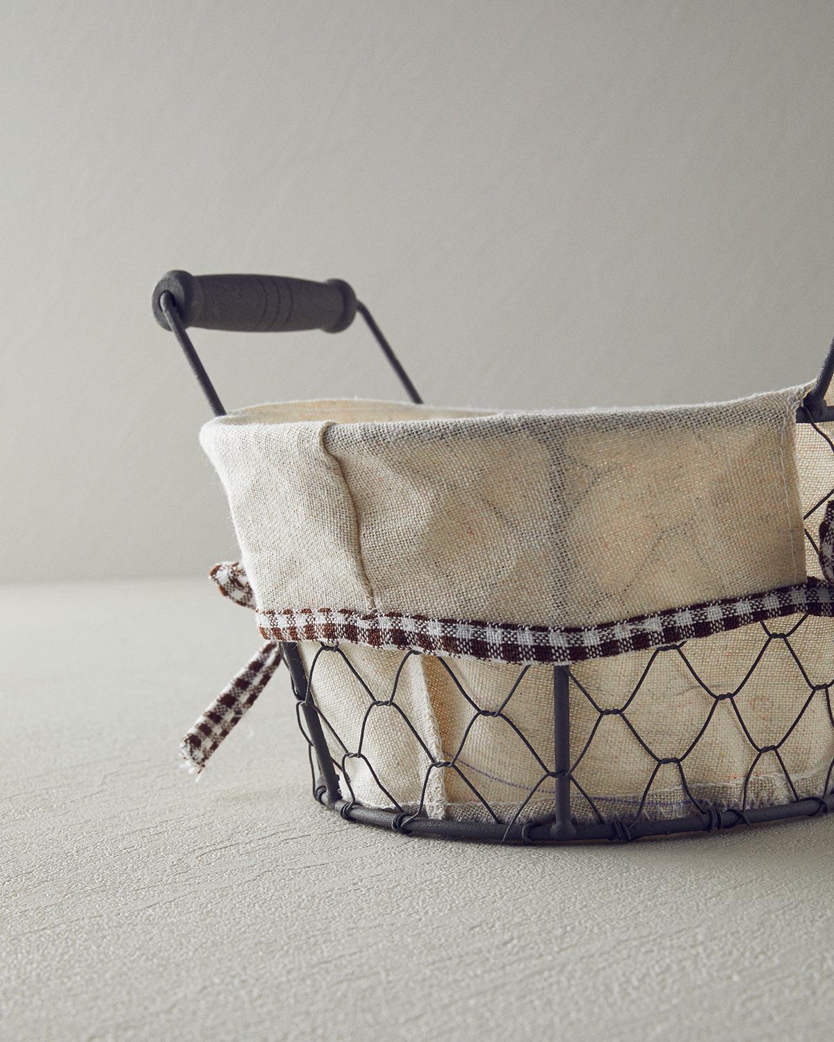 Professional Grade Metal Beige Bread Basket