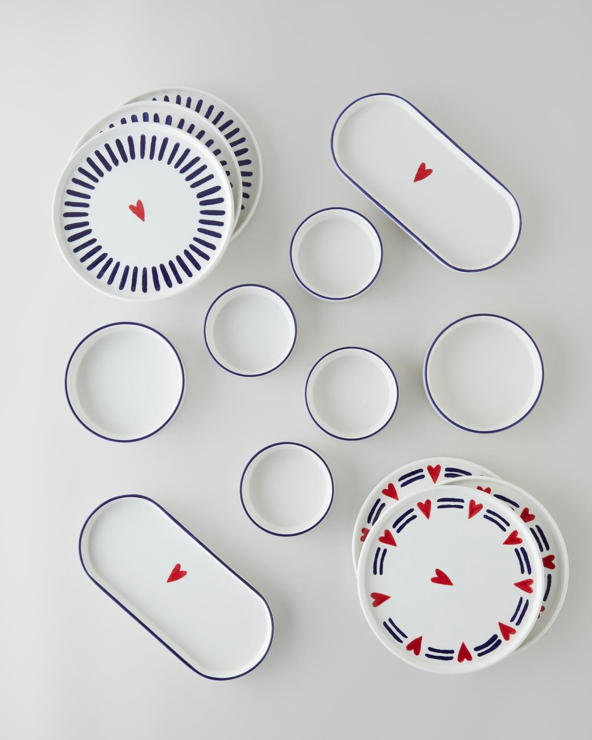 Premium Ceramic Breakfast Set 14 Piece 6 Person Navy Red