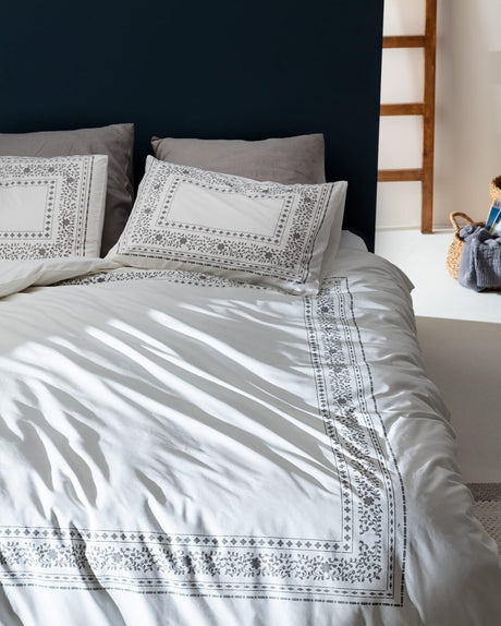 Arber King Size Bedding Set - Duvet Cover & Pillow Shams - TryAladdin