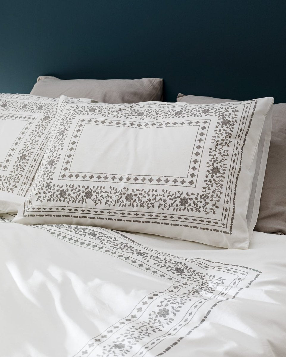Arber King Size Bedding Set - Duvet Cover & Pillow Shams - TryAladdin