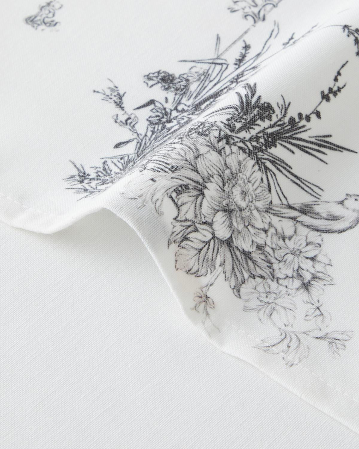 Premium Polyester Patterned Tablecloth Black White