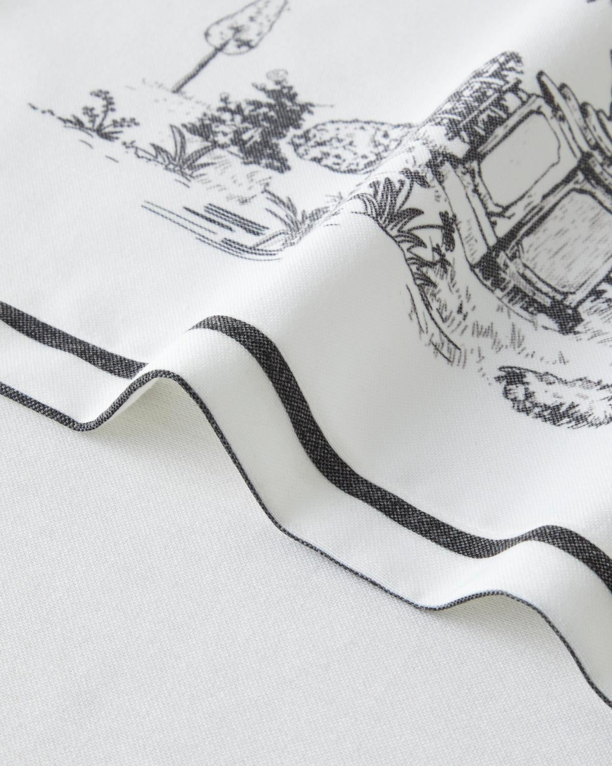 Modern Polyester Table Runner Black White Decorative