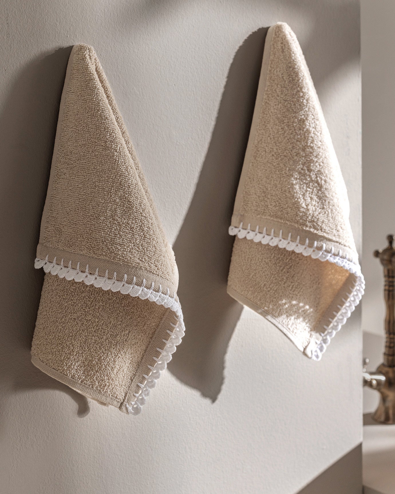 100% Cotton Hand Towel Set of 2 - Crocheted Edge Design