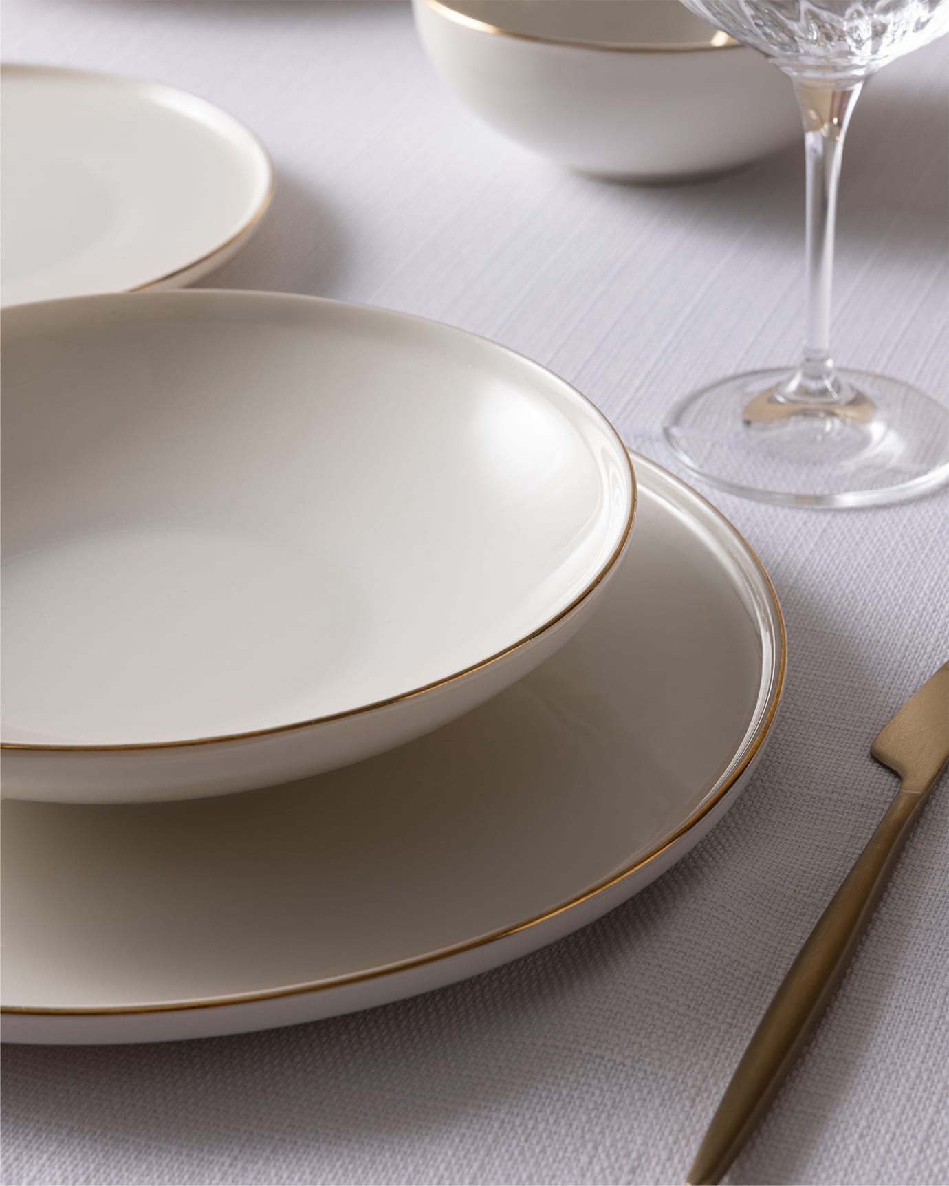 New Bone China 24-Piece Dinner Set - White & Gold Mirage