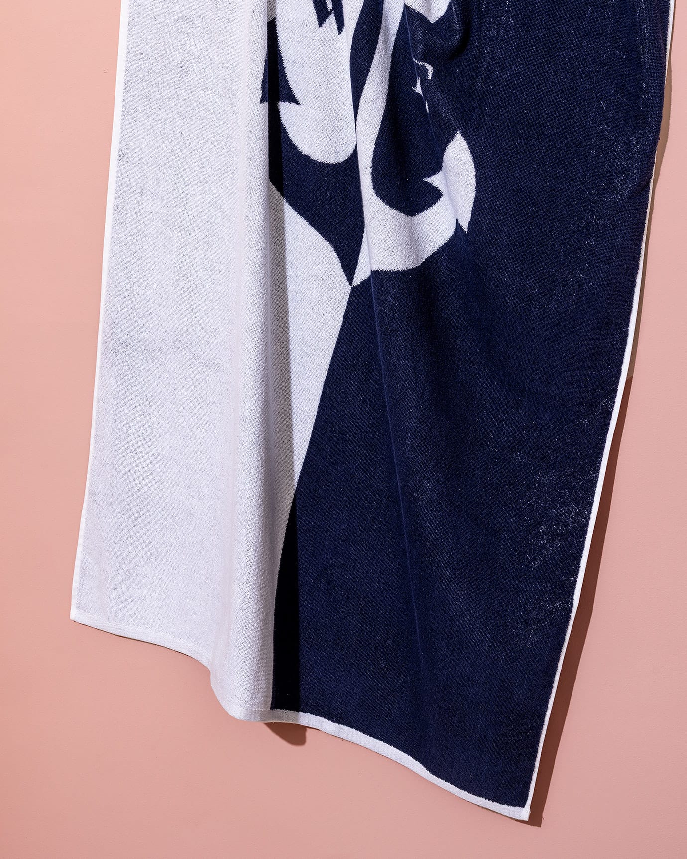 100% Cotton Anchor Pattern Beach Towel