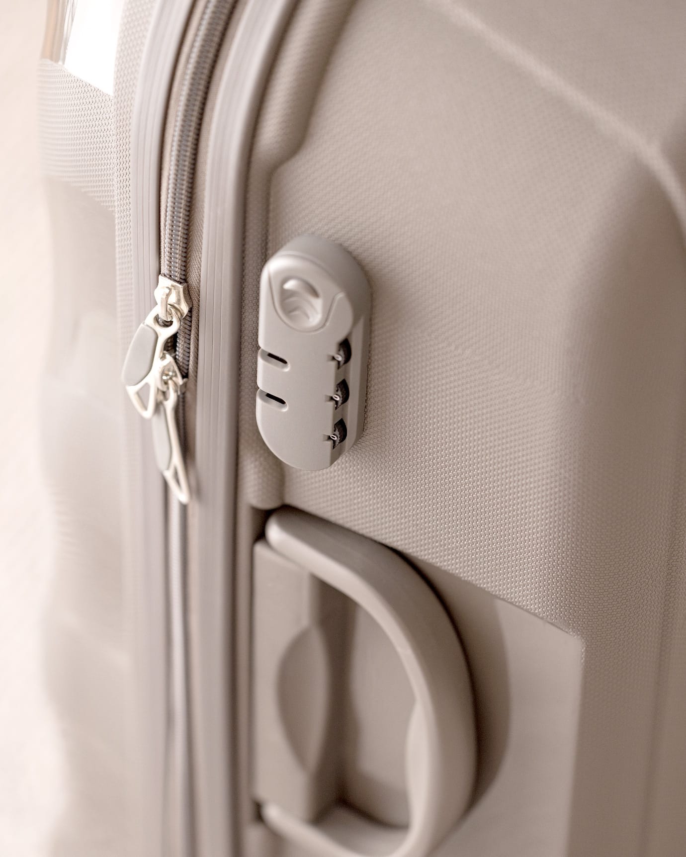 Medium Beige Hardside Suitcase - Durable Travel Luggage