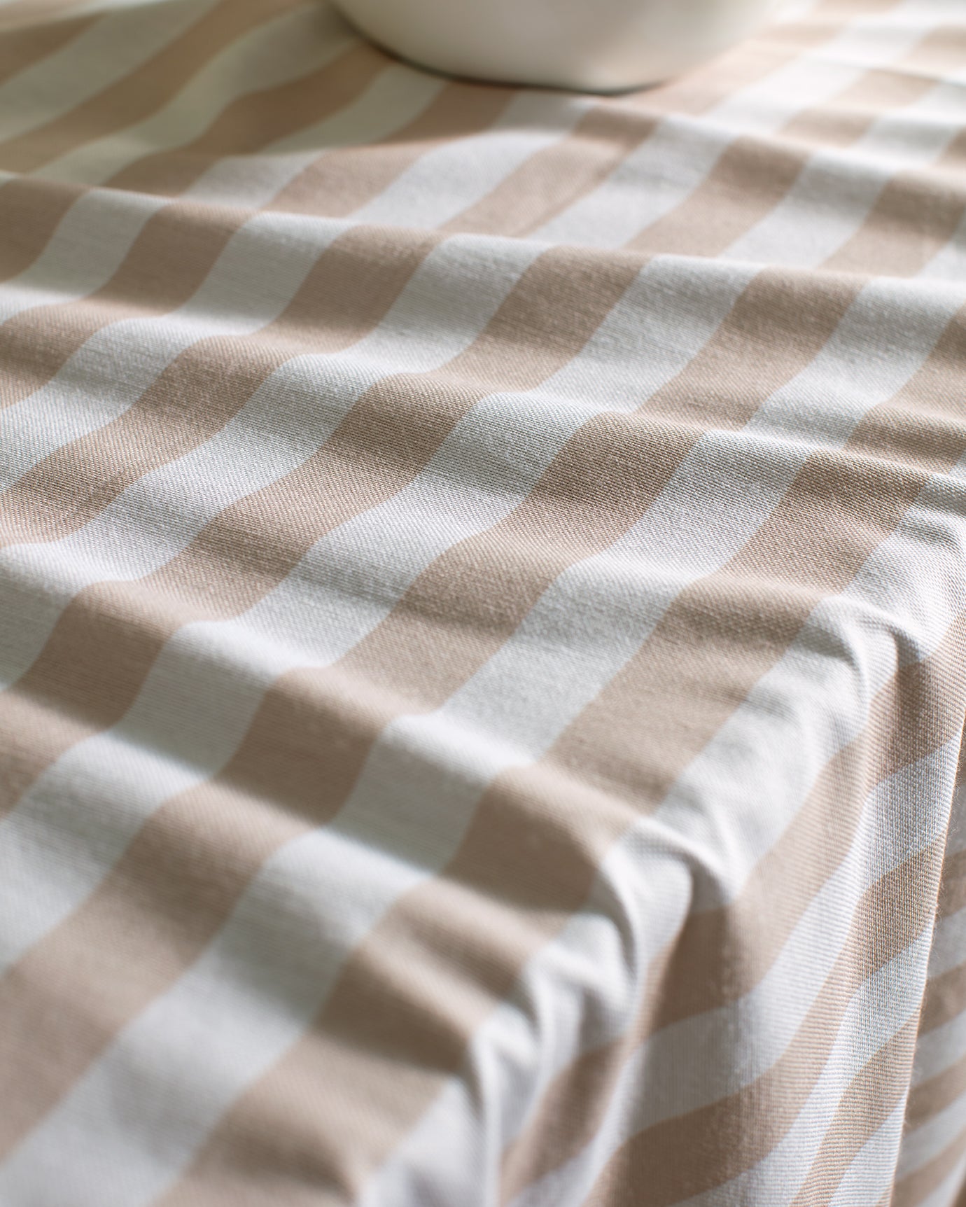 Polycotton Blend Tablecloth - Louve Weave for Elegant Dining