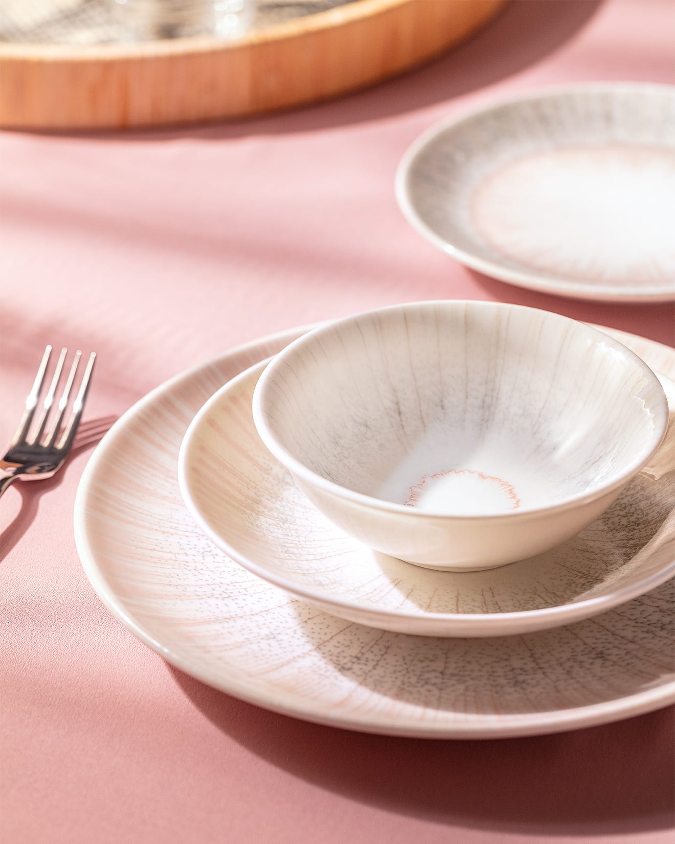 New Bone Porcelain 6-Person Dinner Set - Elegant Lines