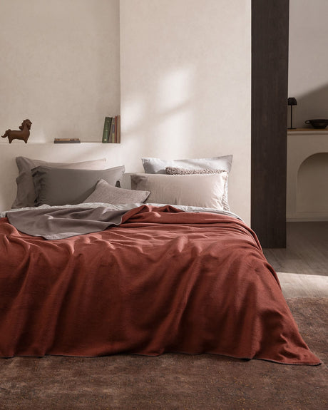 Luxurious Jacquard Cotton Blend Single Blanket - Soft & Stylish Comfort