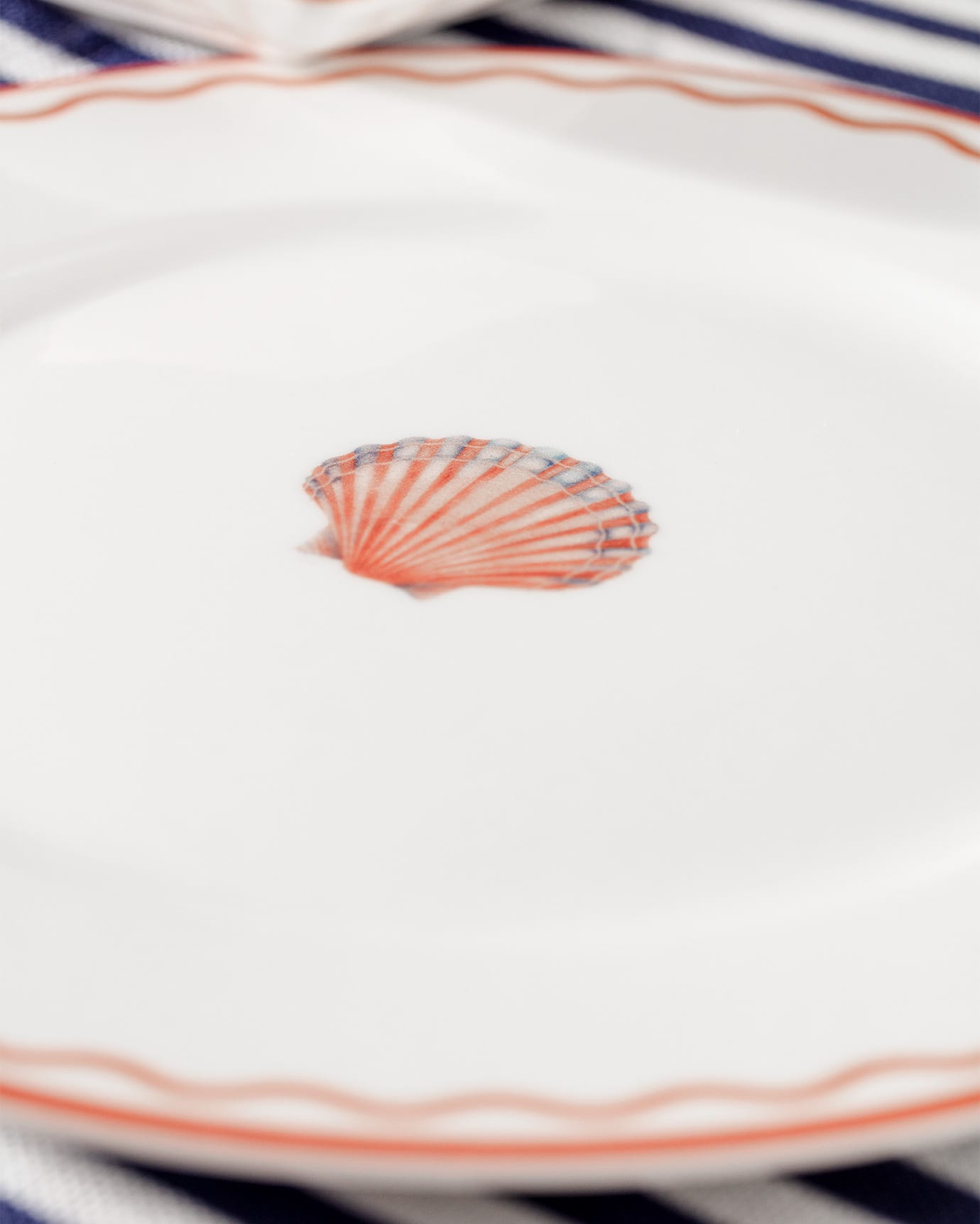 New Bone Porcelain 6-Person Dinner Set - Modern Souterrain Design